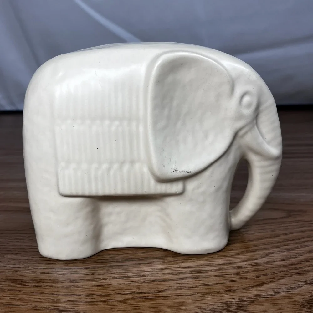 Vintage‎ Ceramic Elephant Figurine Cream Glazed Mid Century Boho Decor 5.5 Inch